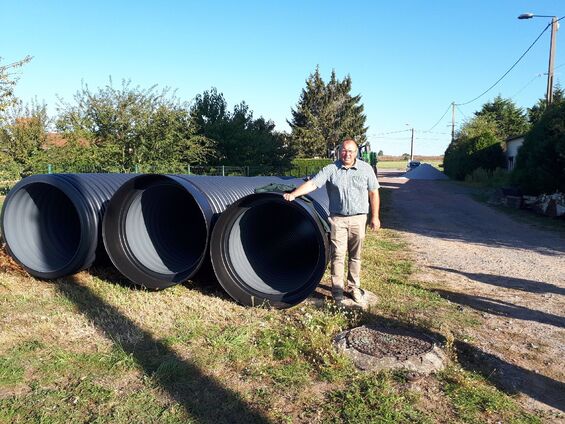 Travaux de busage du fossé de la plaque tournante en septembre 2018 à Haynecourt