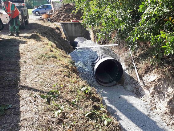 Travaux de busage du fossé de la plaque tournante en septembre 2018 à Haynecourt