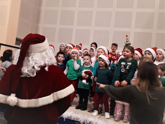 Mardi 17 décembre 2019, Arbre de Noël des classes du R.P.I.d'Haynecourt-Sancourt-Blécourt