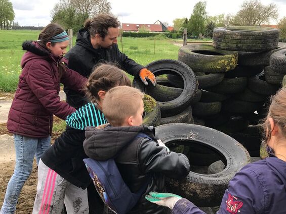 Jeudi 25 avril 2019, Dans le cadre du CLEA, nos élèves du R.P.I rencontrent Stéphane Billot à Haynecourt