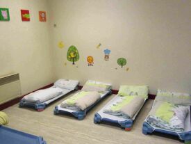 Coin détente et dortoir de l'école maternelle d'Haynecourt