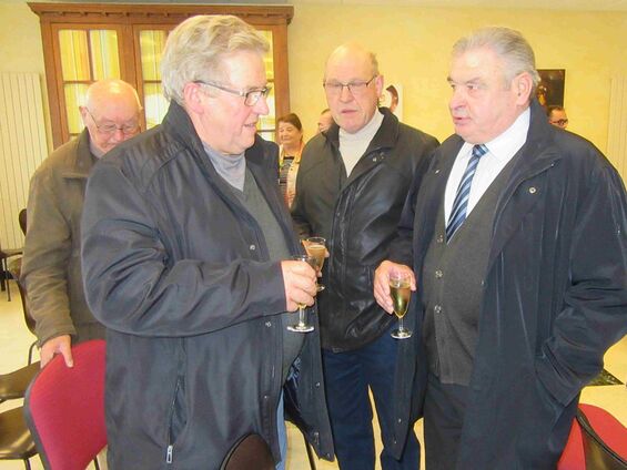 Mercredi 22 novembre 2017, Signature de cession des pistes et alvéoles à Haynecourt