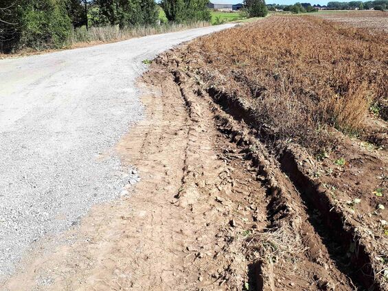 Travaux de busage du fossé de la plaque tournante en septembre 2018 à Haynecourt