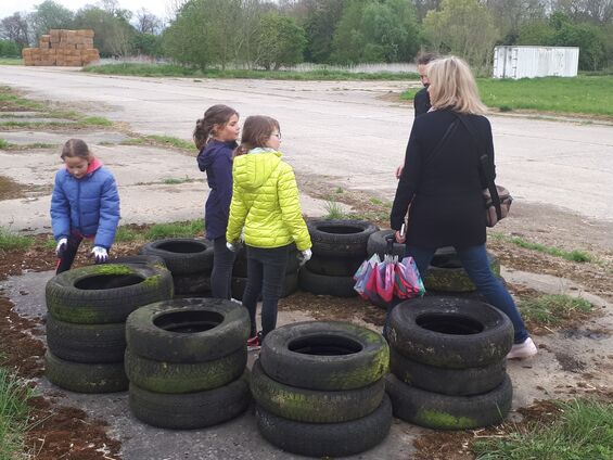 Jeudi 25 avril 2019, Dans le cadre du CLEA, nos élèves du R.P.I rencontrent Stéphane Billot à Haynecourt