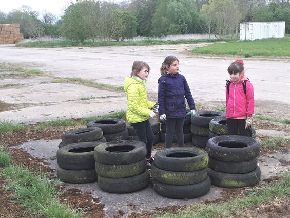 Jeudi 25 avril 2019, Dans le cadre du CLEA, nos élèves du R.P.I rencontrent Stéphane Billot à Haynecourt