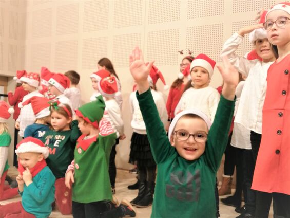 Mardi 17 décembre 2019, Arbre de Noël des classes du R.P.I.d'Haynecourt-Sancourt-Blécourt