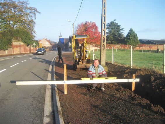 Travaux sur le trottoir de rue des Chanoines en novembre 2014