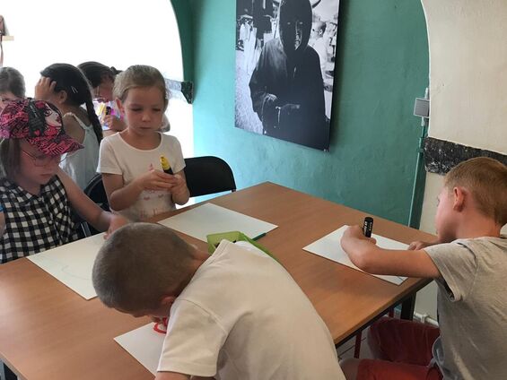 Mardi 25 juin 2019, Les élèves du RPI visitent la maison des géants à Ath