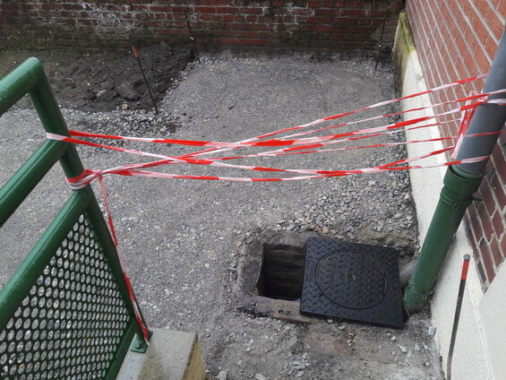 Travaux dans la cour de l'école, Juillet 2016