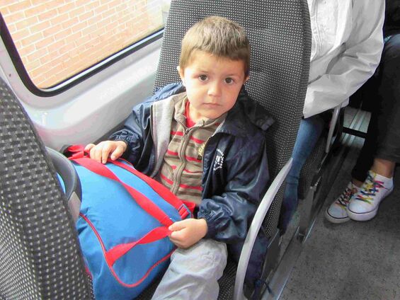 Vendredi 9 juin 2017, départ des élèves de maternelle pour le parc Mosaïc d'Houplin-Anscoine