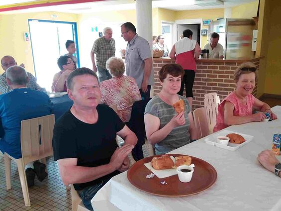Dimanche 28 mai 2017, Petit-déjeuner communal