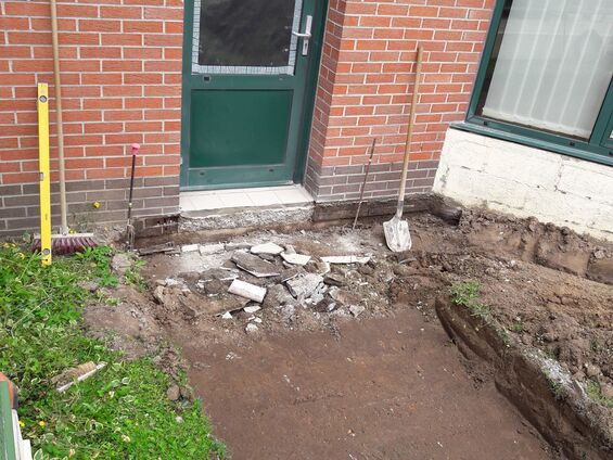 Travaux dans la cour de l'école, Juillet 2016
