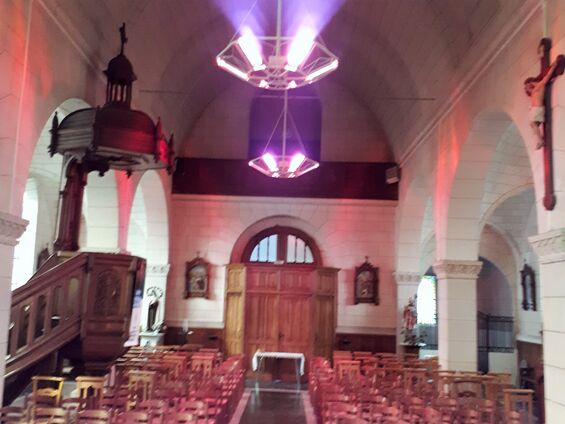 Installation du nouveau chauffage dans l'église, Fin août 2017
