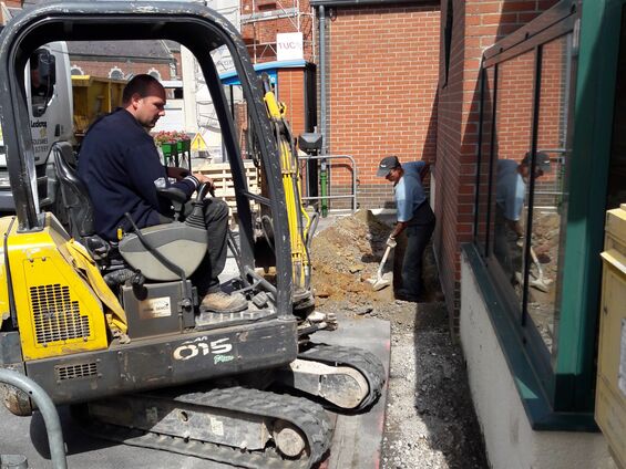 Travaux dans la cour de l'école, Juillet 2016