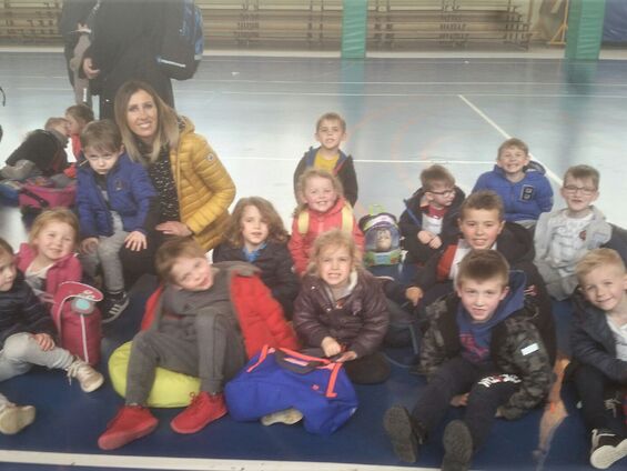 Jeudi 4 avril 2019, Les élèves de maternelle d'Haynecourt au Gymnase Carpentier de Cambrai ... Vive le sport avec l'USEP !