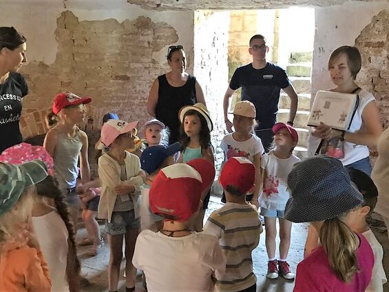 Lundi 2 juillet 2018, Sortie du RPI au château d'Olhain
