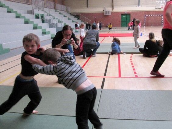 Jeudi 7 février 2019, Les élèves de maternelle d'Haynecourt à Féchain ... Vive le sport avec l'USEP !