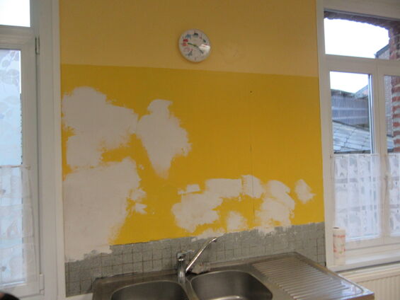 Travaux d'embellissement de la cantine scolaire d'Haynecourt en août 2015