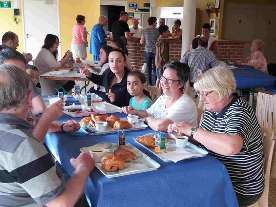 Dimanche 28 mai 2017, Petit-déjeuner communal
