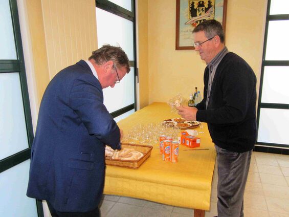 Mercredi 22 novembre 2017, Signature de cession des pistes et alvéoles à Haynecourt
