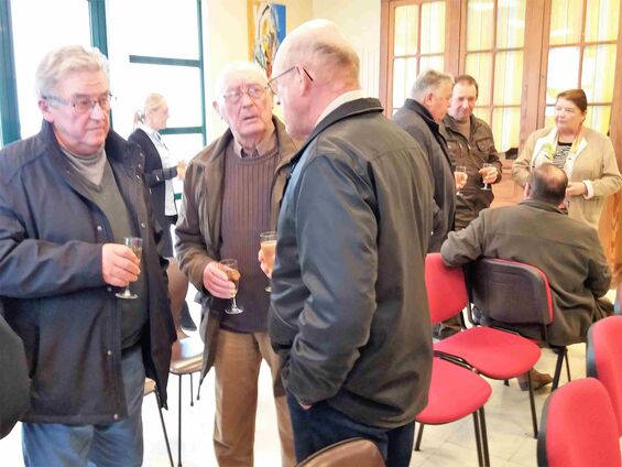Mercredi 22 novembre 2017, Signature de cession des pistes et alvéoles à Haynecourt
