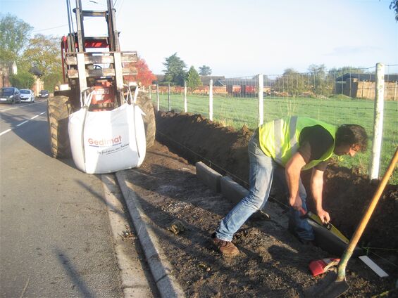 Travaux sur le trottoir de rue des Chanoines en novembre 2014