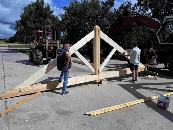 Vendredi 30 juin 2017, Montage du kiosque