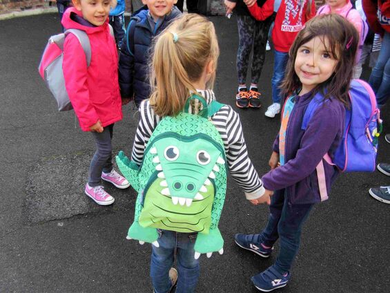 Vendredi 9 juin 2017, départ des élèves de maternelle pour le parc Mosaïc d'Houplin-Anscoine