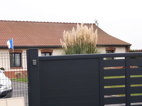 Samedi 10 et dimanche 11 novembre 2018, Un drapeau sur chaque maison à Haynecourt