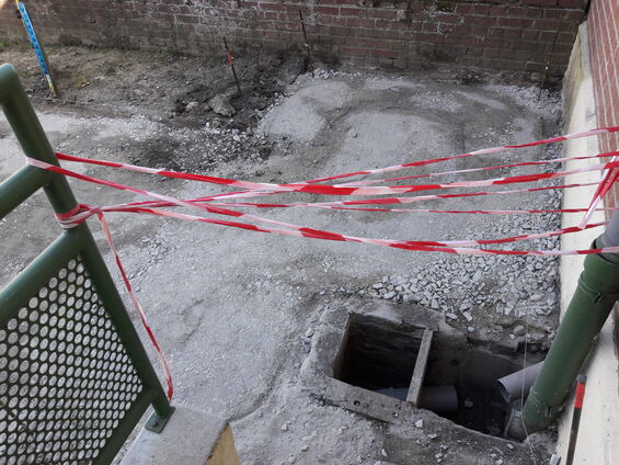 Travaux dans la cour de l'école, Juillet 2016
