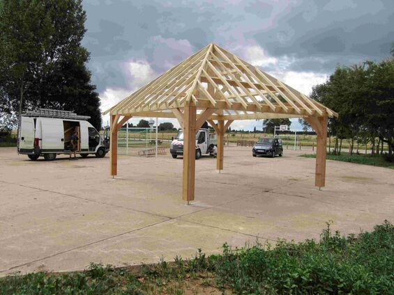 Vendredi 30 juin 2017, Montage du kiosque