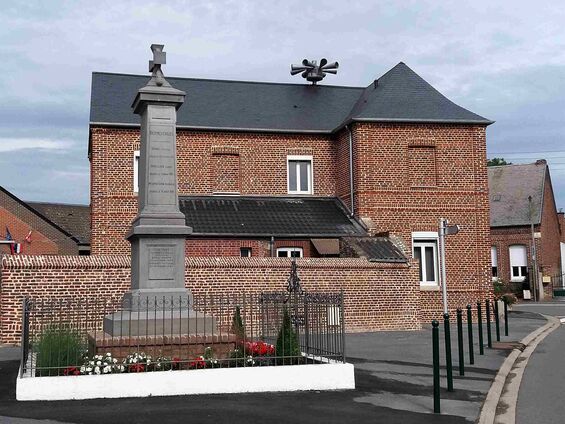 Travaux sur la maison au 1 rue de Bourlon à Haynecourt en 2016