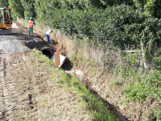 Travaux de busage du fossé de la plaque tournante en septembre 2018 à Haynecourt