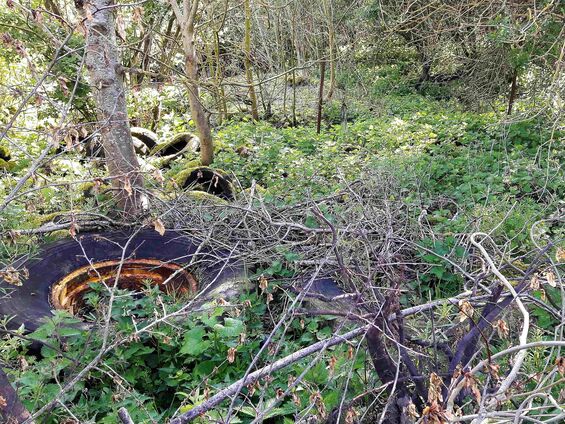 Déchets sur les pistes d'Haynecourt avant 2016