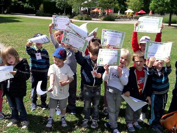 Et voilà, la journée se termine. Chaque enfant a reçu un diplôme du meilleur chasseur d'images.